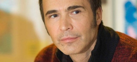 Juan Ribó se pone en la piel de Raphael
