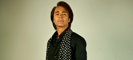 El lunes 19 de abril Manuel Ríos San Martín inicia el rodaje de la miniserie de Raphael