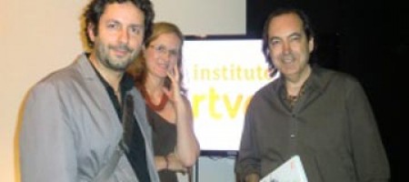 Cómo escribir un guion de ficción televisiva paso a paso